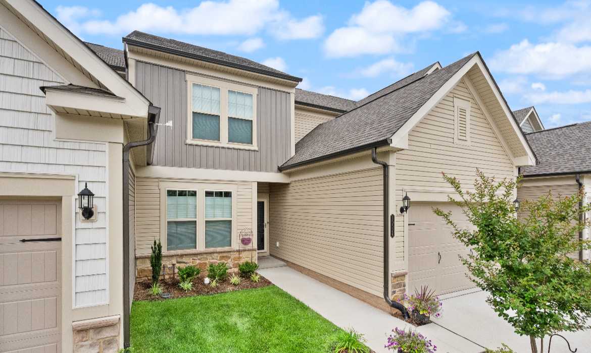 Garrell Group Top Haymarket Realtor 15524 Marigold Falls Ln web 03