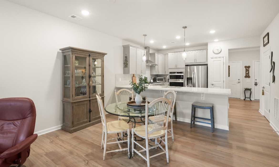Garrell Group Top Haymarket Realtor 15524 Marigold Falls Ln web 14