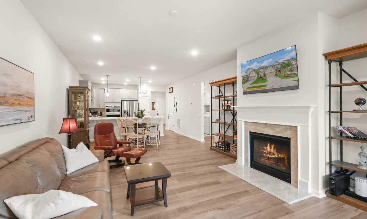 Garrell Group Top Haymarket Realtor 15524 Marigold Falls Ln web 17