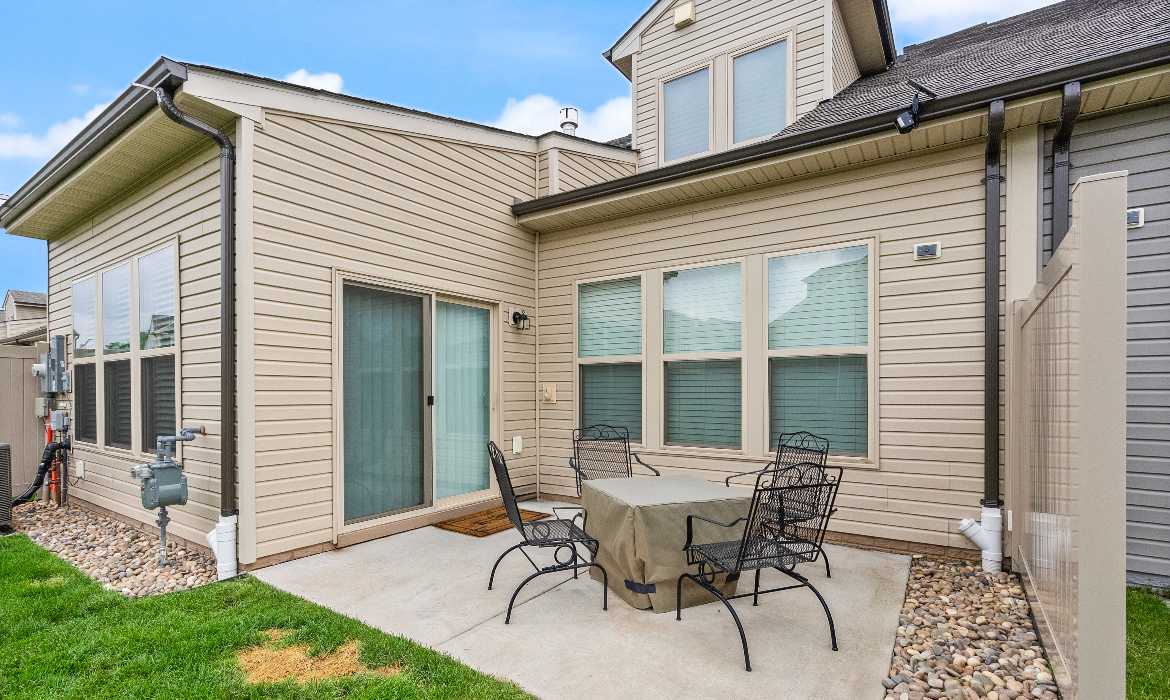 Garrell Group Top Haymarket Realtor 15524 Marigold Falls Ln web 40