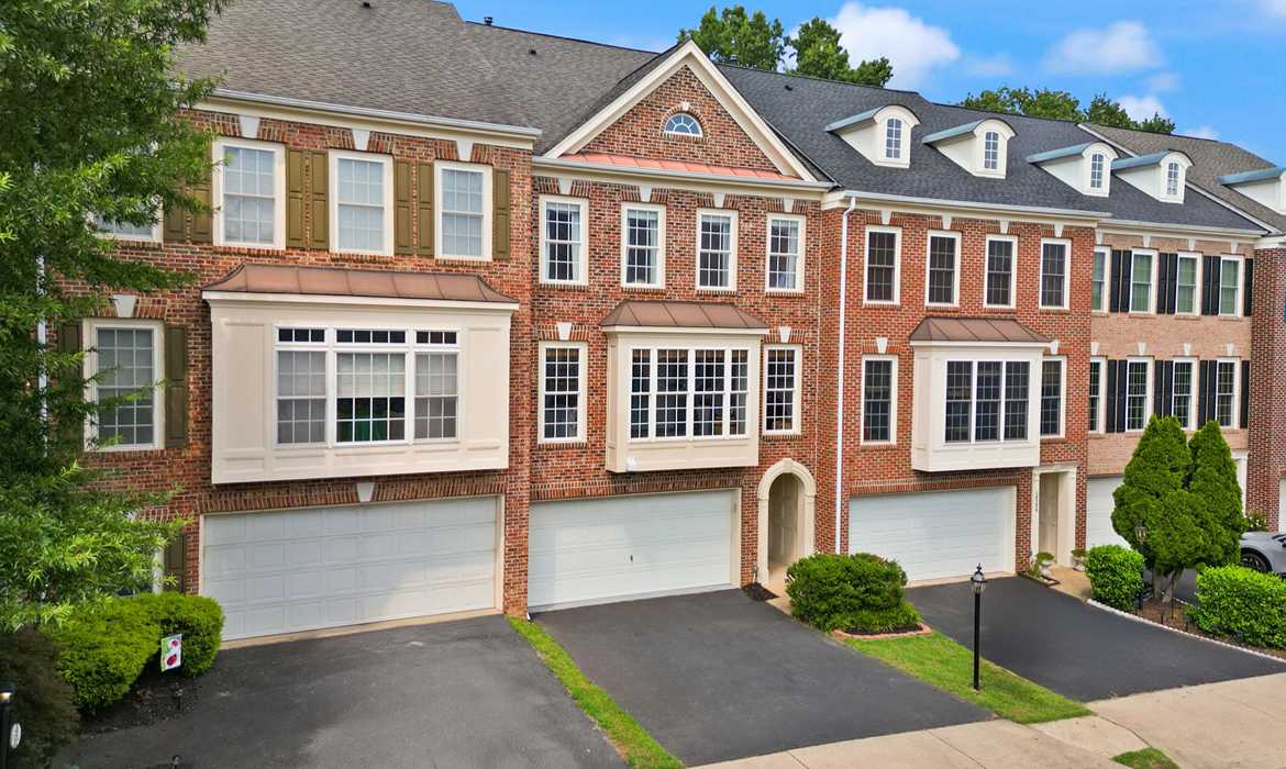 Garrell Group Top Leesburg Realtor 14398 Verde Pl web 03