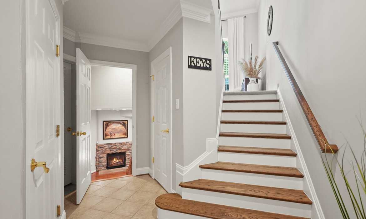 Garrell Group Top Leesburg Realtor 14398 Verde Pl web 05
