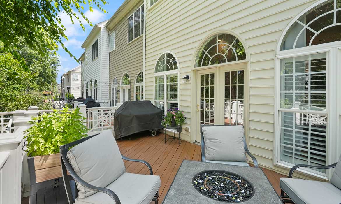 Garrell Group Top Leesburg Realtor 14398 Verde Pl web 37