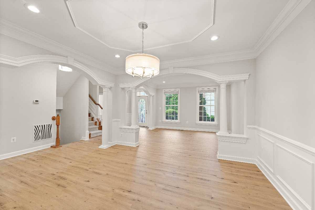 Garrell Group Top Leesburg Realtor 19228 Wiggum Sq web 06