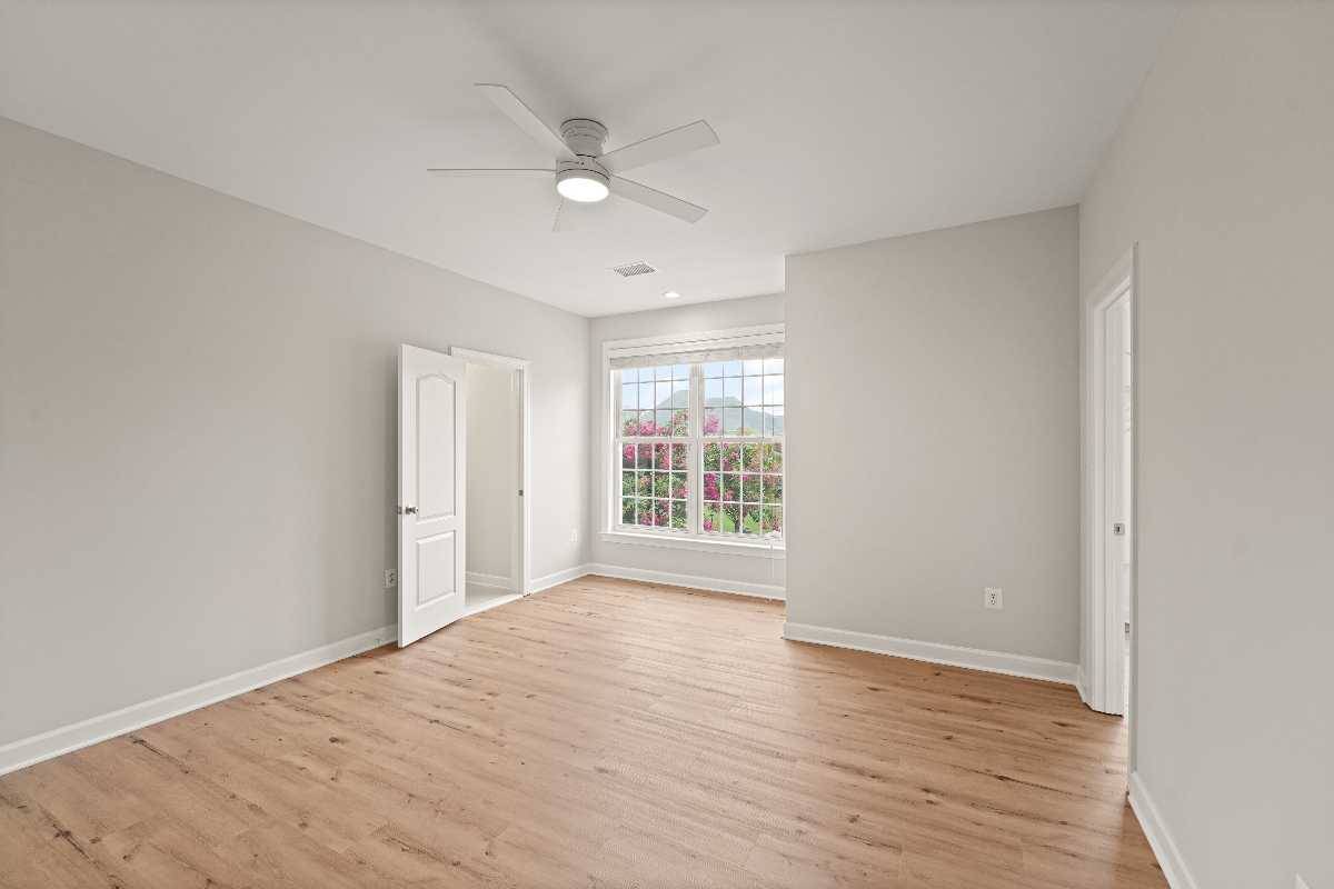 Garrell Group Top Leesburg Realtor 19228 Wiggum Sq web 23