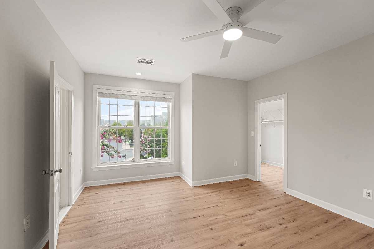 Garrell Group Top Leesburg Realtor 19228 Wiggum Sq web 24