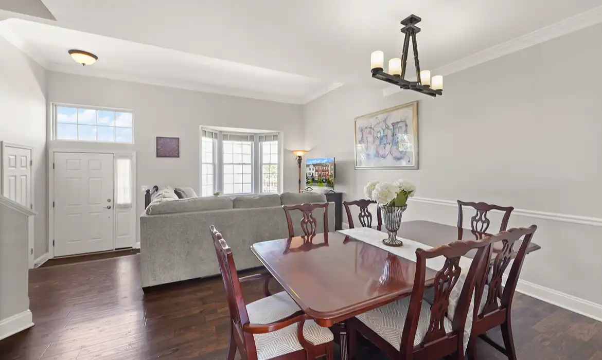 Garrell Group Top Leesburg Realtor 605 McLeary Sq SE web 11