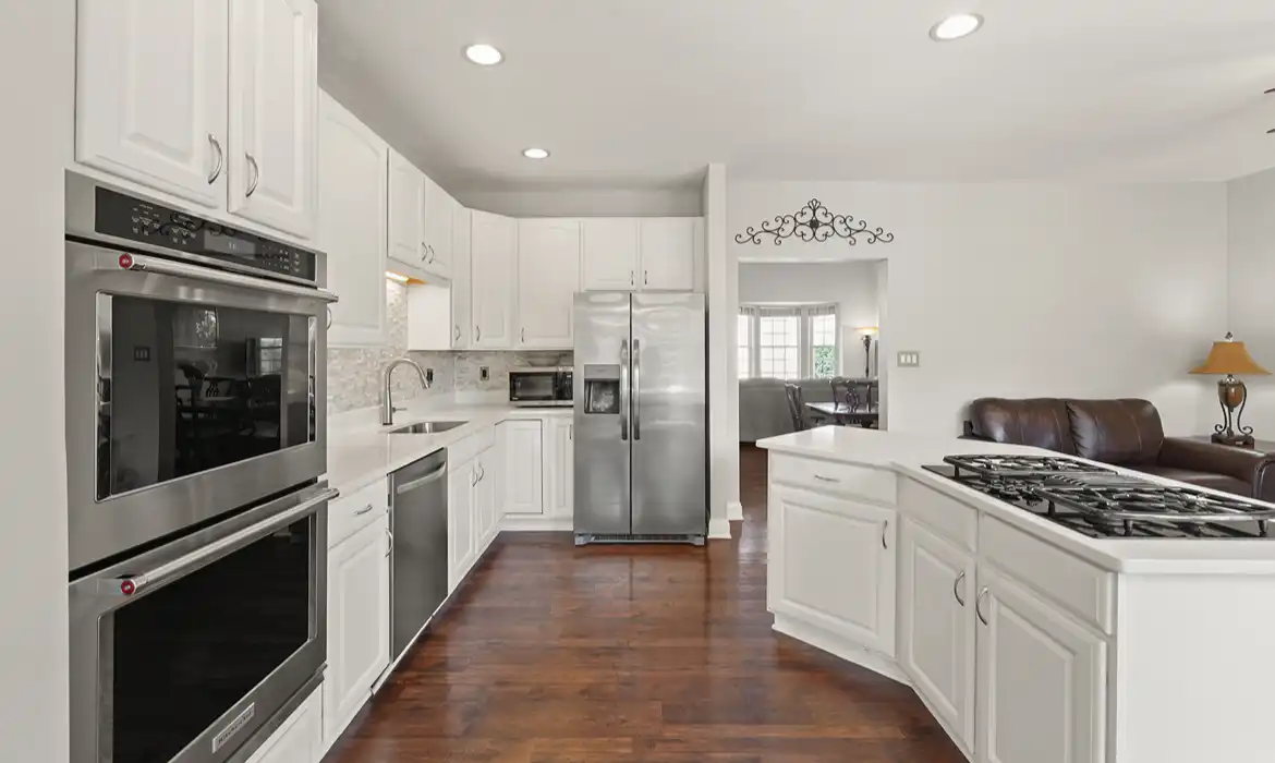 Garrell Group Top Leesburg Realtor 605 McLeary Sq SE web 15