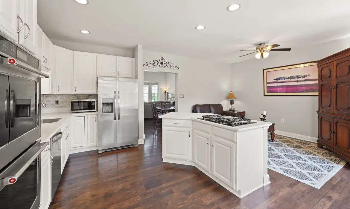 Garrell Group Top Leesburg Realtor 605 McLeary Sq SE web 16