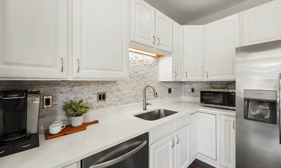 Garrell Group Top Leesburg Realtor 605 McLeary Sq SE web 17