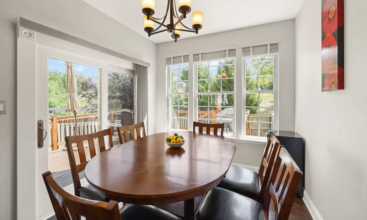 Garrell Group Top Leesburg Realtor 605 McLeary Sq SE web 18
