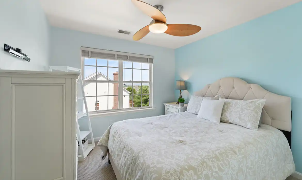 Garrell Group Top Leesburg Realtor 605 McLeary Sq SE web 26