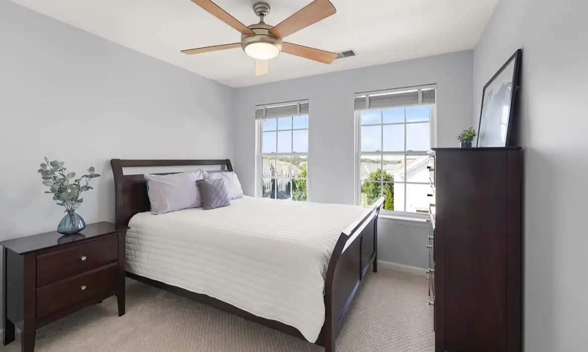 Garrell Group Top Leesburg Realtor 605 McLeary Sq SE web 29