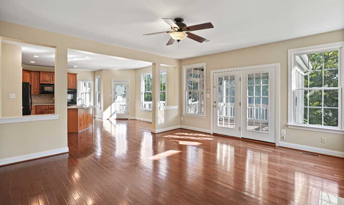 Garrell Group Top Leesburg Realtor 19162 Coton Hall Rd web 13