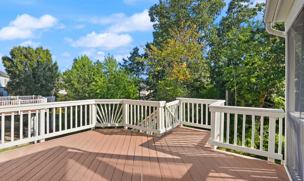 Garrell Group Top Leesburg Realtor 19162 Coton Hall Rd web 16