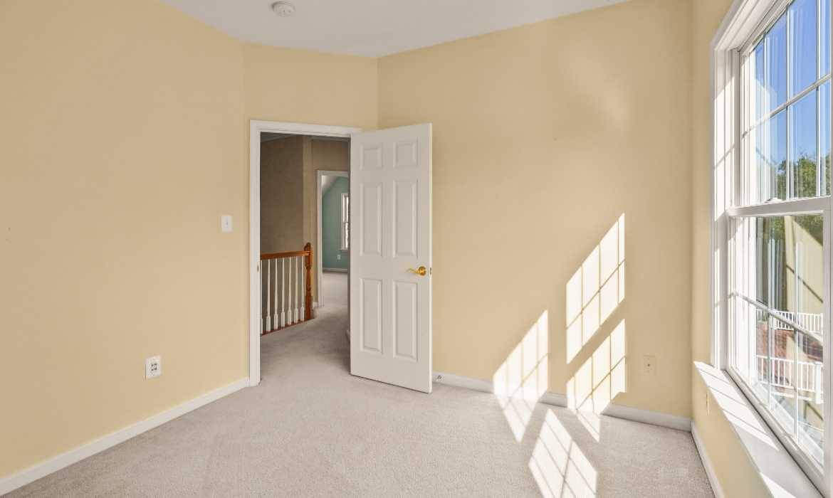 Garrell Group Top Leesburg Realtor 19162 Coton Hall Rd web 23