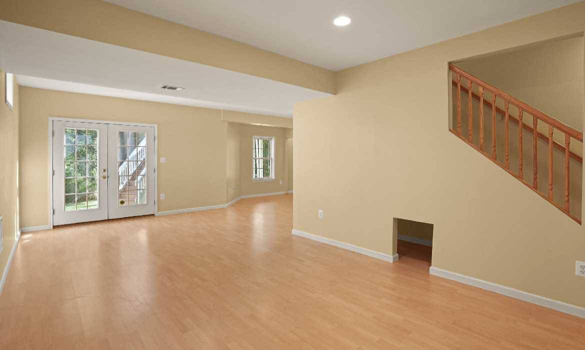 Garrell Group Top Leesburg Realtor 19162 Coton Hall Rd web 30