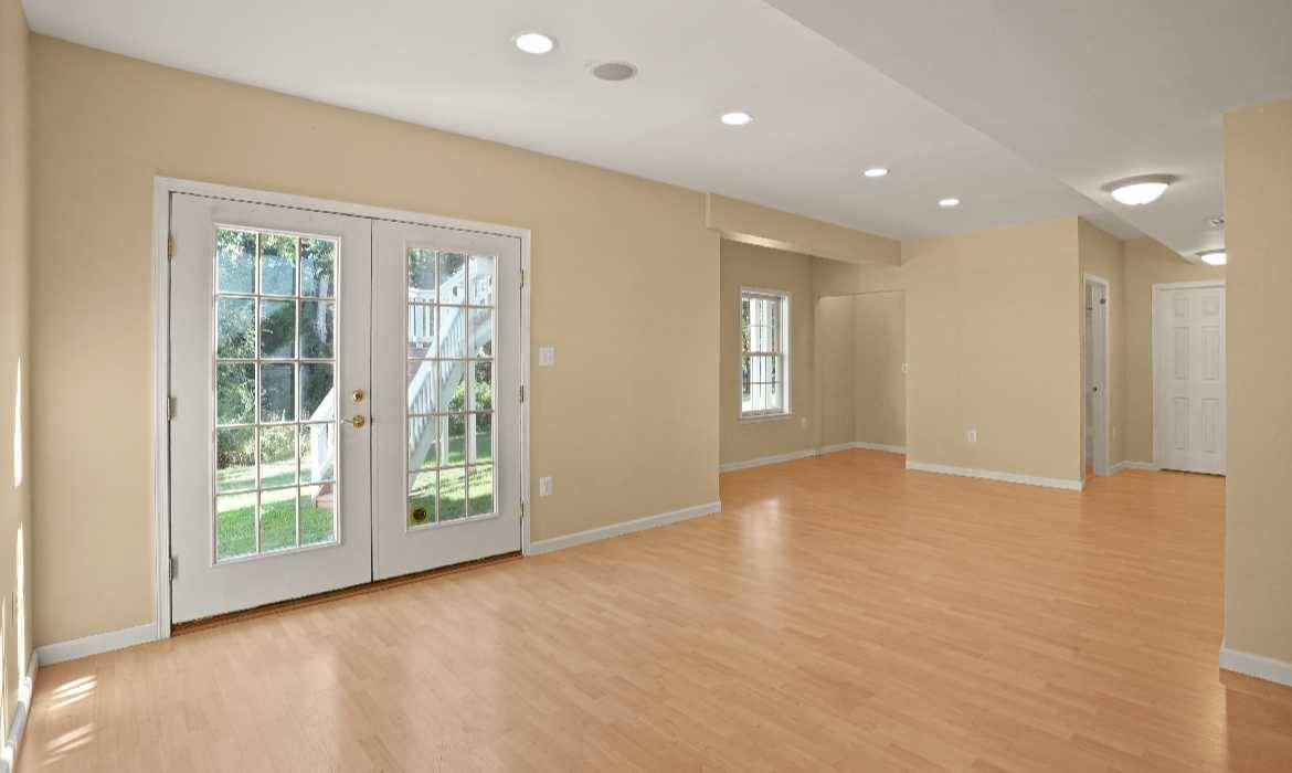 Garrell Group Top Leesburg Realtor 19162 Coton Hall Rd web 31