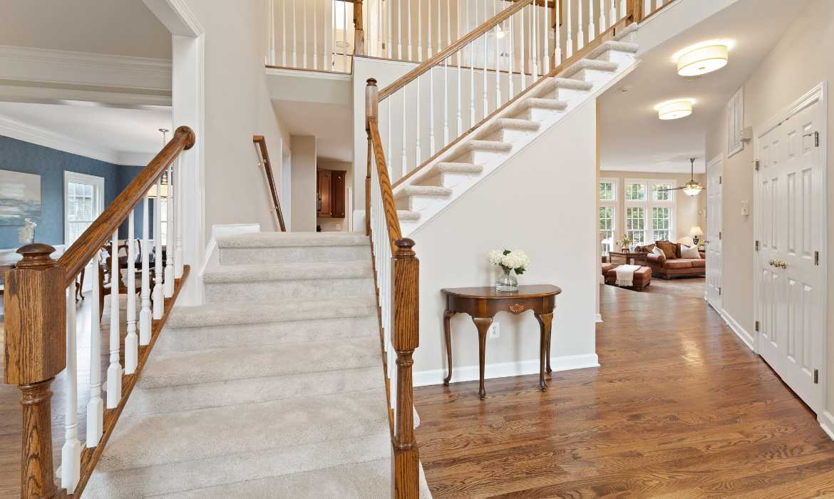 Garrell Group Top Leesburg Realtor 18571 Dettington Ct web 07