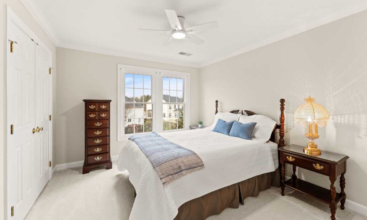 Garrell Group Top Leesburg Realtor 18571 Dettington Ct web 23