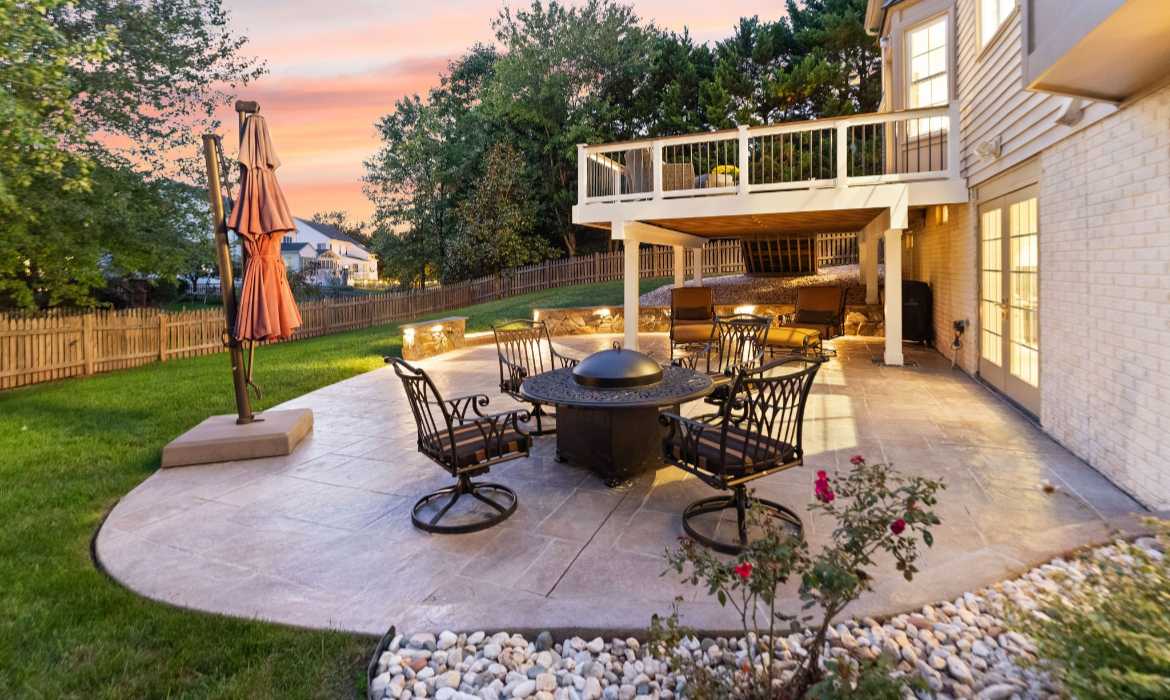 Garrell Group Top Leesburg Realtor 18571 Dettington Ct web 41