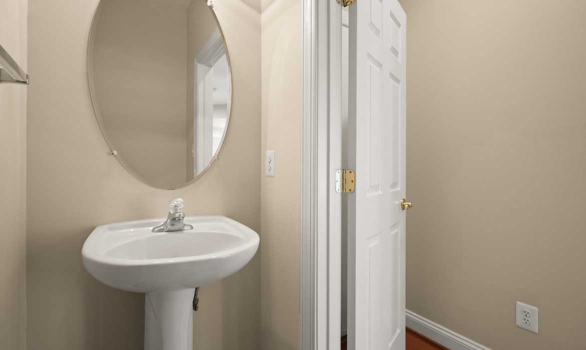 Garrell Group Top Leesburg Realtor 43616 Carradoc Farm Ter web 15