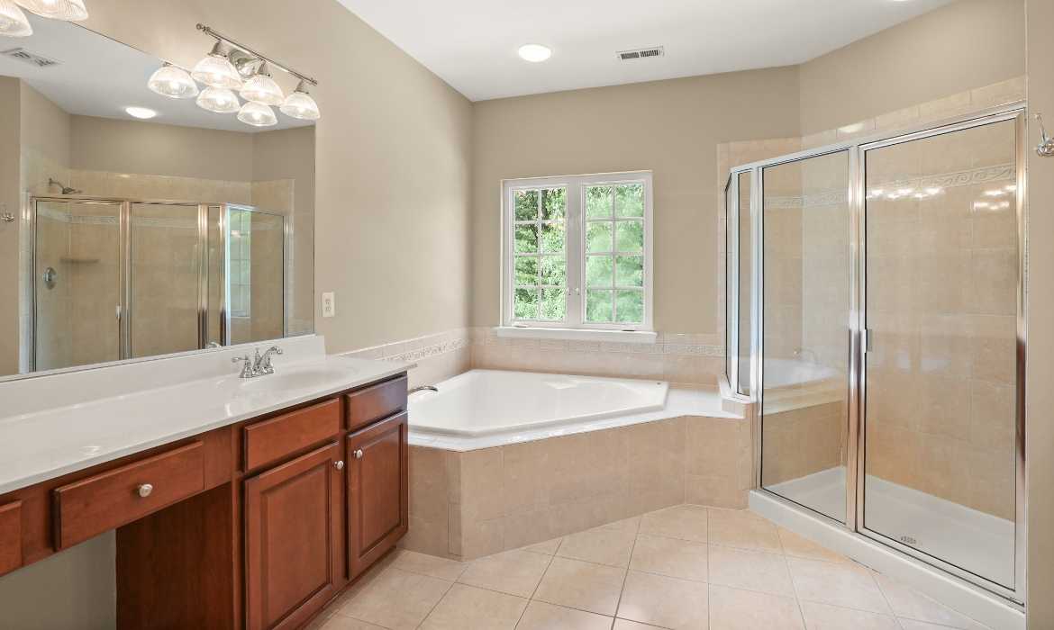 Garrell Group Top Leesburg Realtor 43616 Carradoc Farm Ter web 22