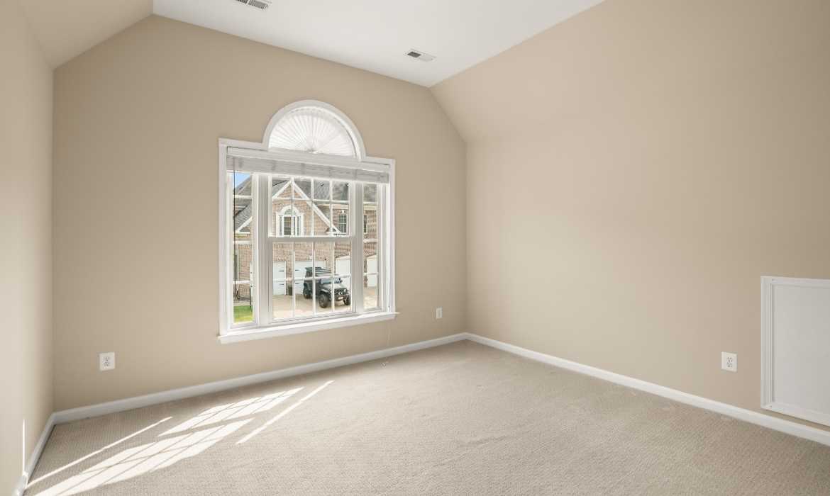 Garrell Group Top Leesburg Realtor 43616 Carradoc Farm Ter web 23