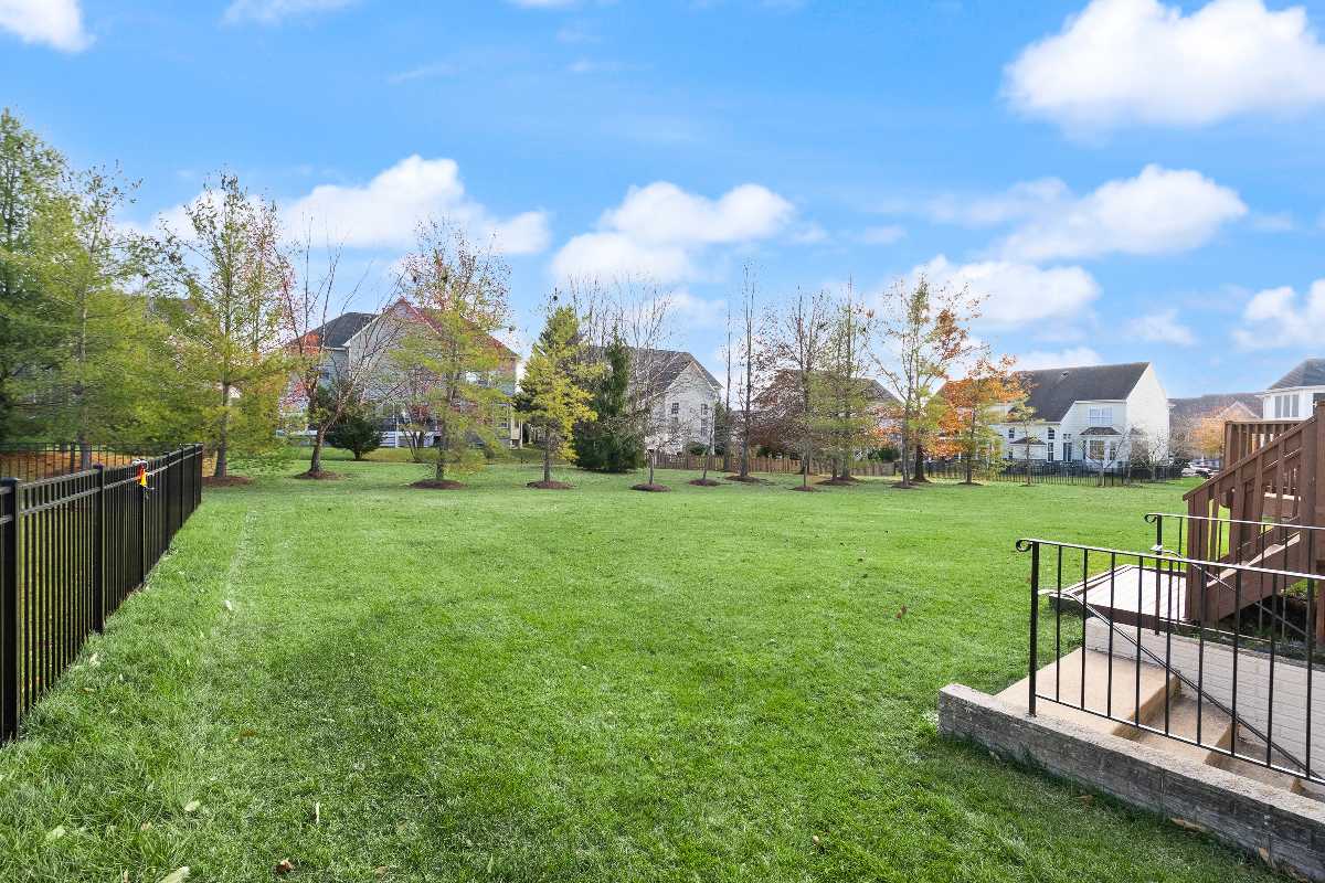 Garrell Group Top Leesburg Realtor 19296 Creek Field Cir web 02