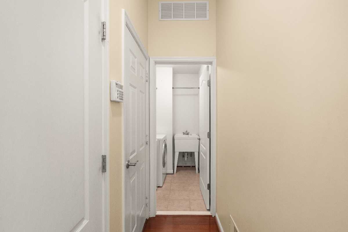 Garrell Group Top Leesburg Realtor 19296 Creek Field Cir web 17