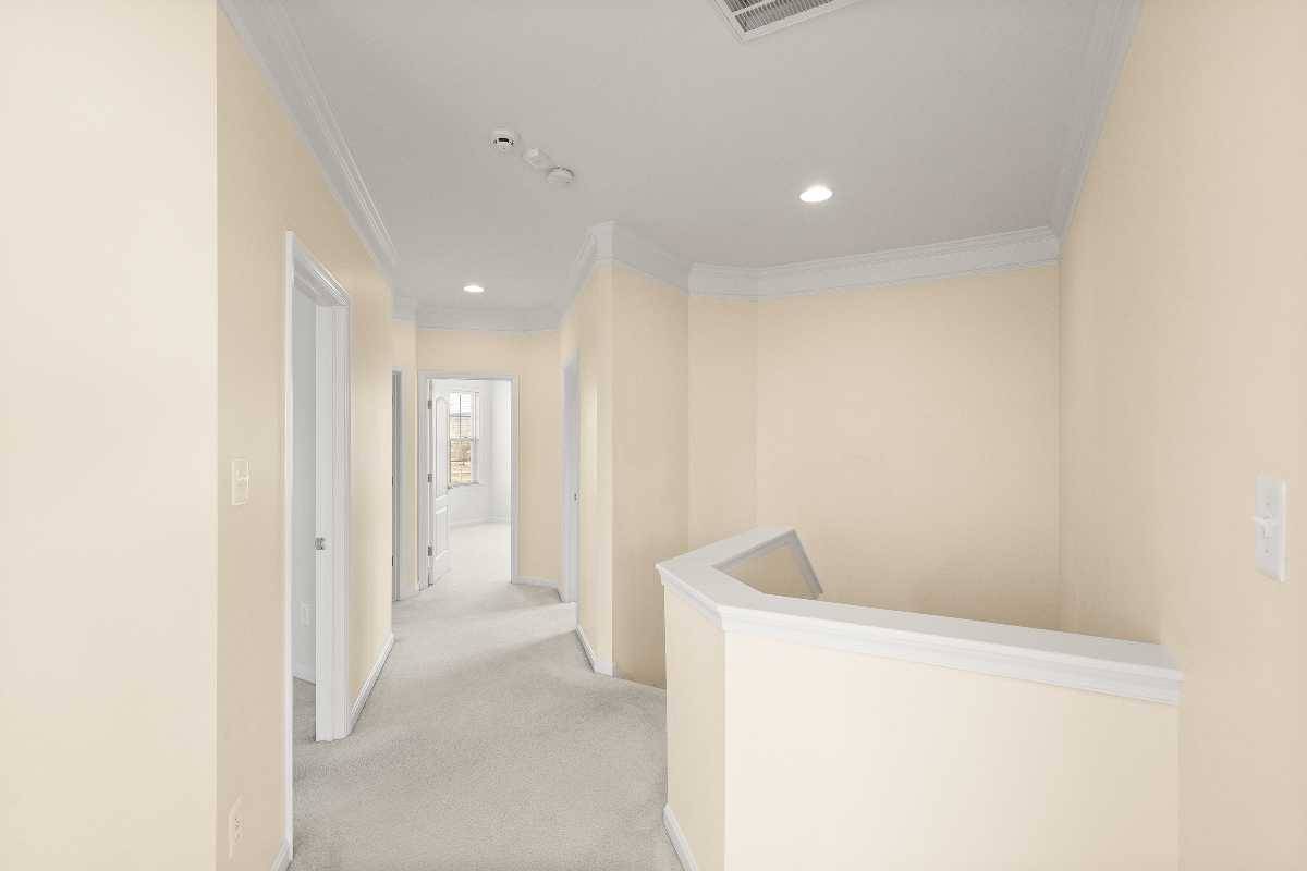 Garrell Group Top Leesburg Realtor 19296 Creek Field Cir web 19