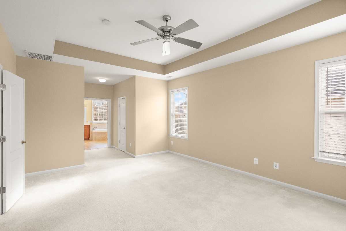 Garrell Group Top Leesburg Realtor 19296 Creek Field Cir web 22