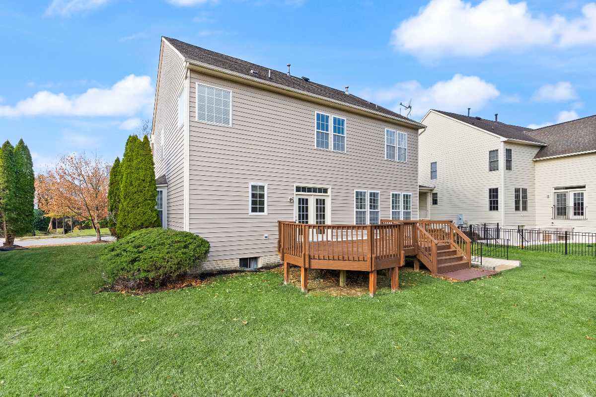 Garrell Group Top Leesburg Realtor 19296 Creek Field Cir web 42