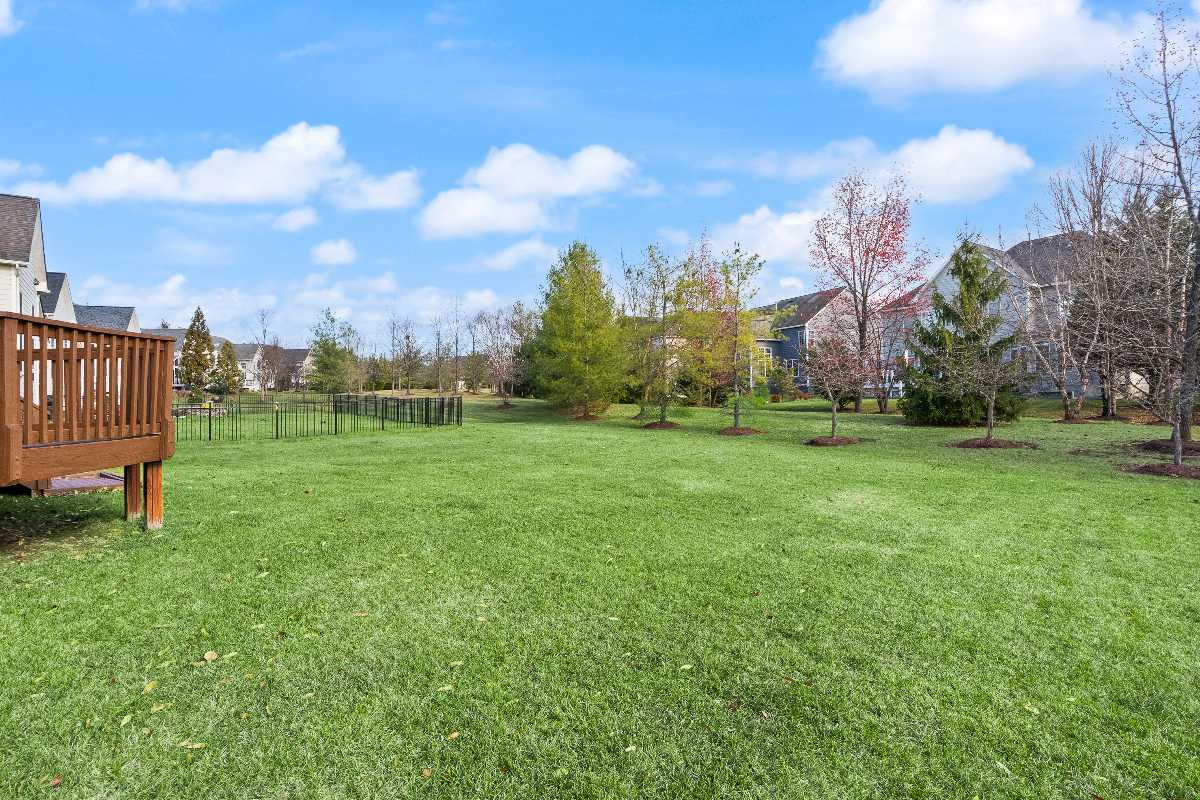 Garrell Group Top Leesburg Realtor 19296 Creek Field Cir web 43