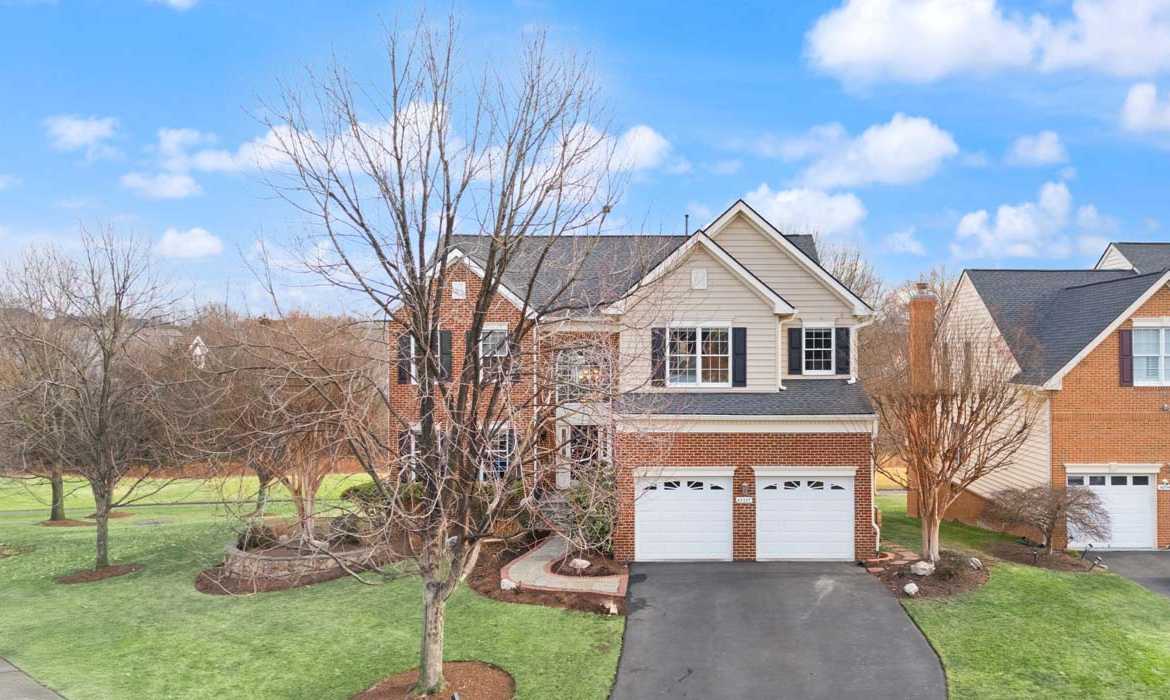 Garrell Group Top Ashburn Realtor 43387 La Belle Pl web 02