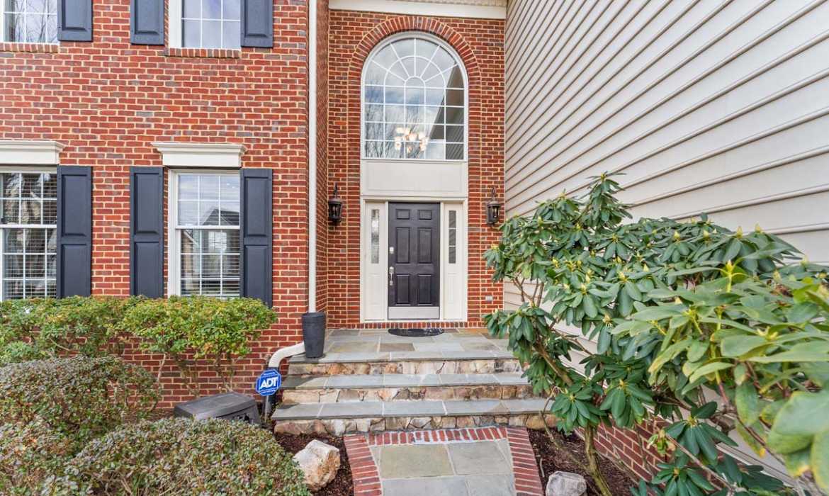 Garrell Group Top Ashburn Realtor 43387 La Belle Pl web 03