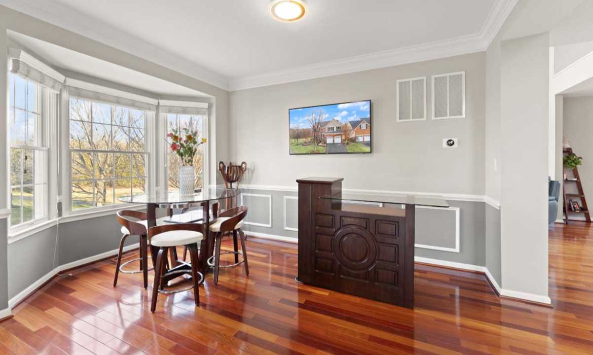 Garrell Group Top Ashburn Realtor 43387 La Belle Pl web 07