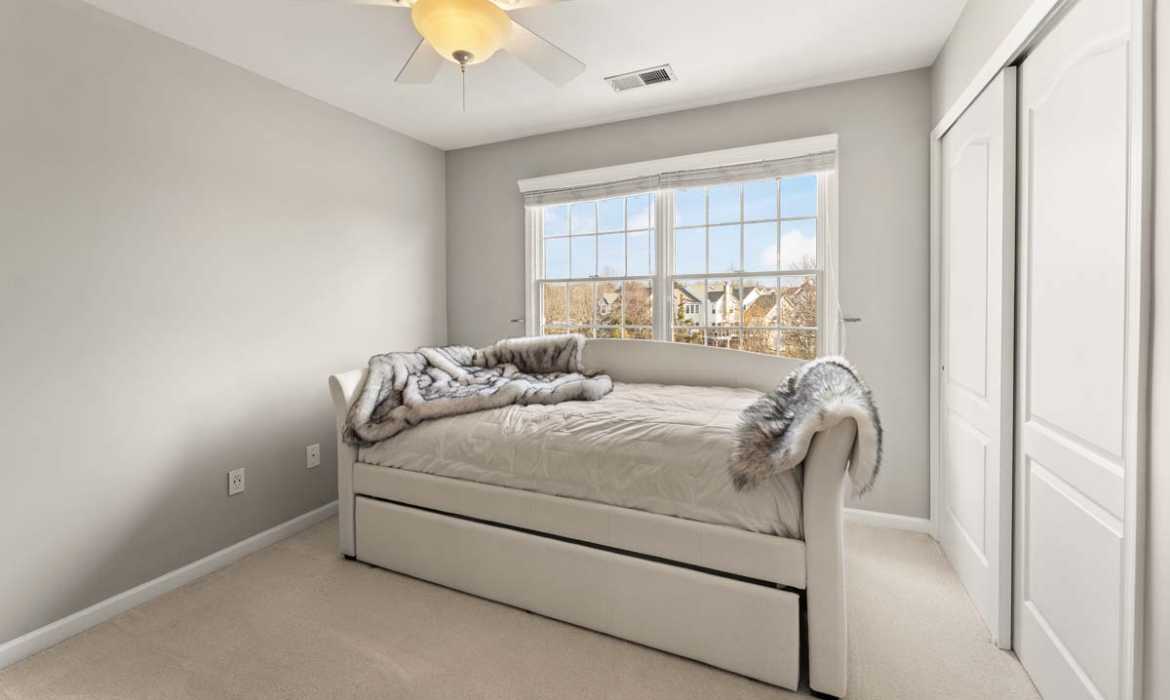 Garrell Group Top Ashburn Realtor 43387 La Belle Pl web 23