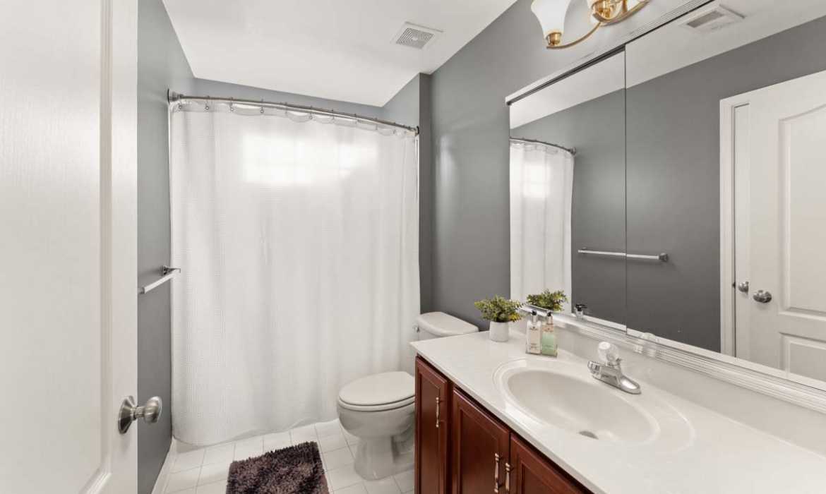 Garrell Group Top Ashburn Realtor 43387 La Belle Pl web 26