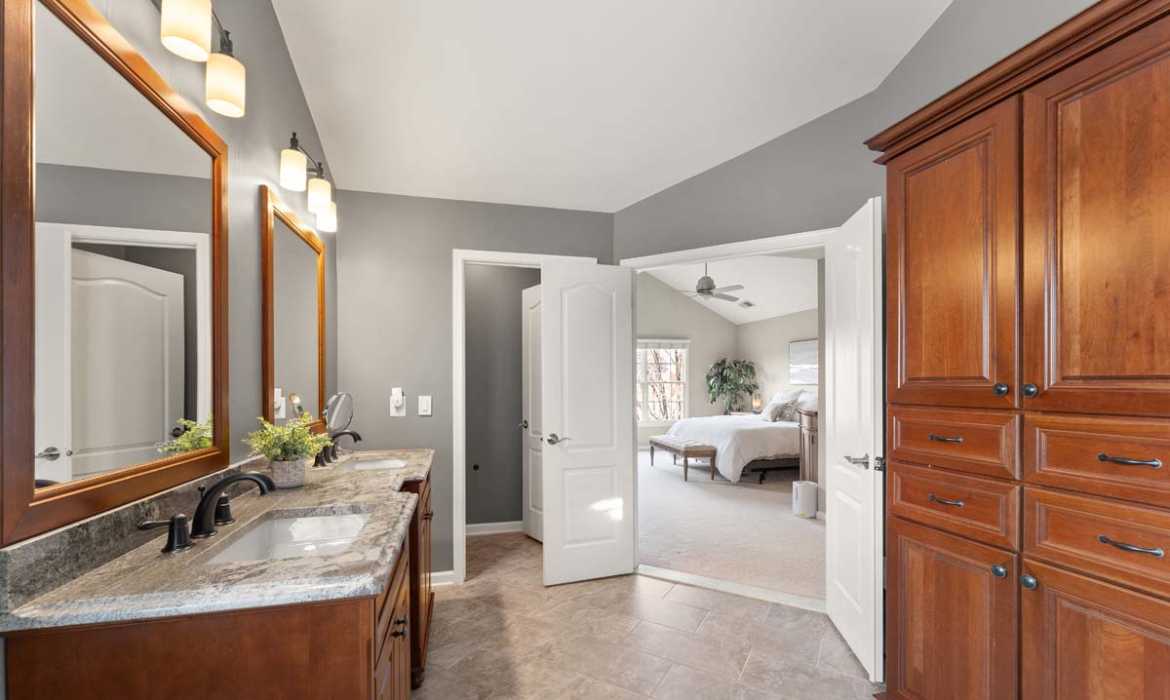 Garrell Group Top Ashburn Realtor 43387 La Belle Pl web 31