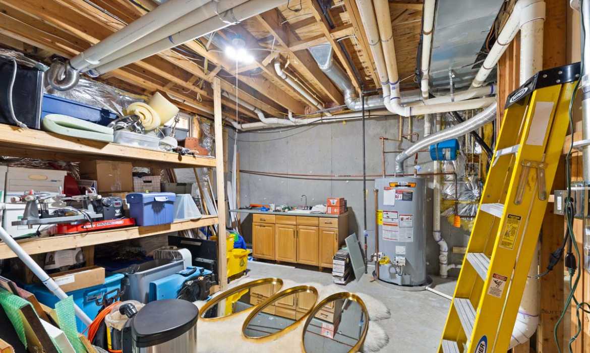 Garrell Group Top Ashburn Realtor 43387 La Belle Pl web 36