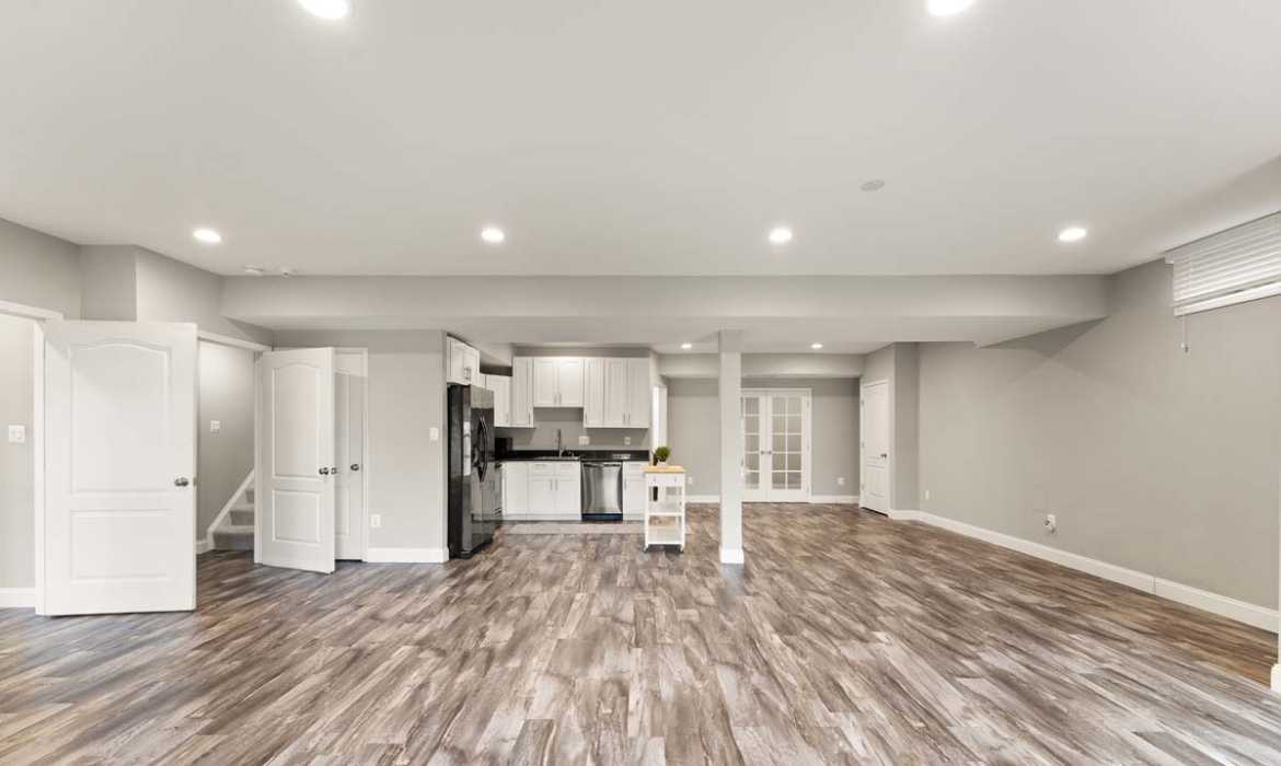 Garrell Group Top Ashburn Realtor 43387 La Belle Pl web 37