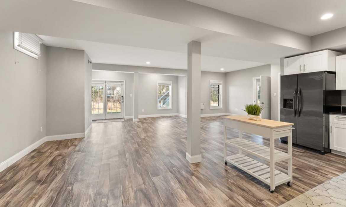 Garrell Group Top Ashburn Realtor 43387 La Belle Pl web 38