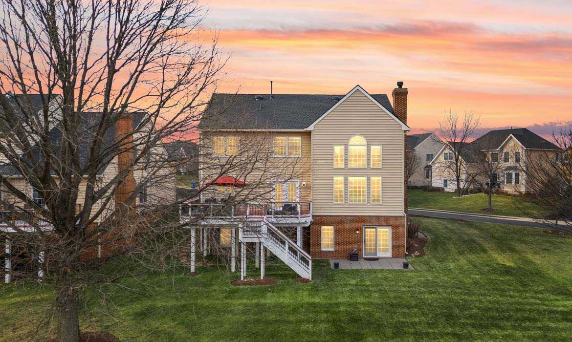 Garrell Group Top Ashburn Realtor 43387 La Belle Pl web 43