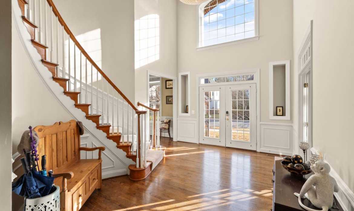 Garrell Group Top Leesburg Realtor 18771 Kipheart Dr web 06