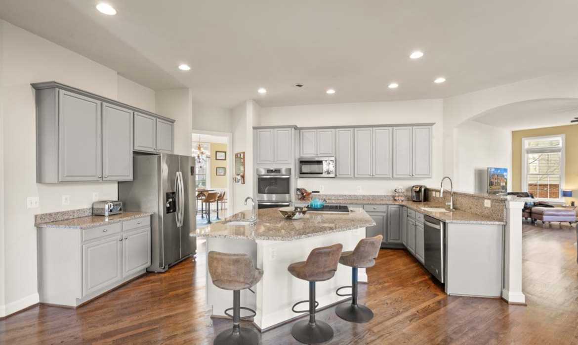 Garrell Group Top Leesburg Realtor 18771 Kipheart Dr web 12