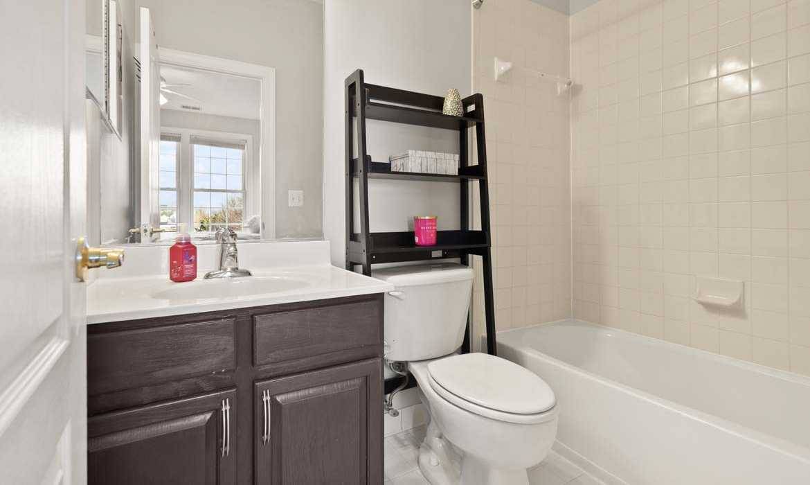 Garrell Group Top Leesburg Realtor 18771 Kipheart Dr web 27