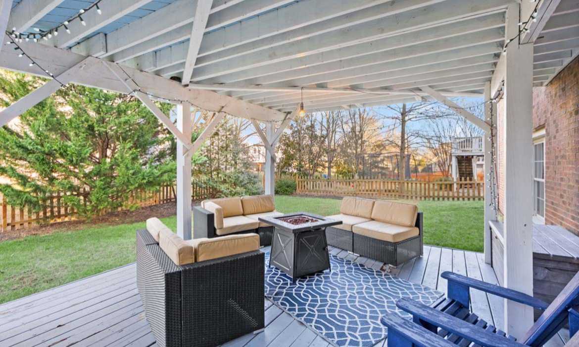 Garrell Group Top Leesburg Realtor 18771 Kipheart Dr web 42