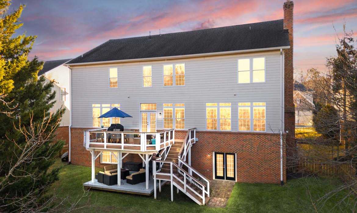 Garrell Group Top Leesburg Realtor 18771 Kipheart Dr web 44