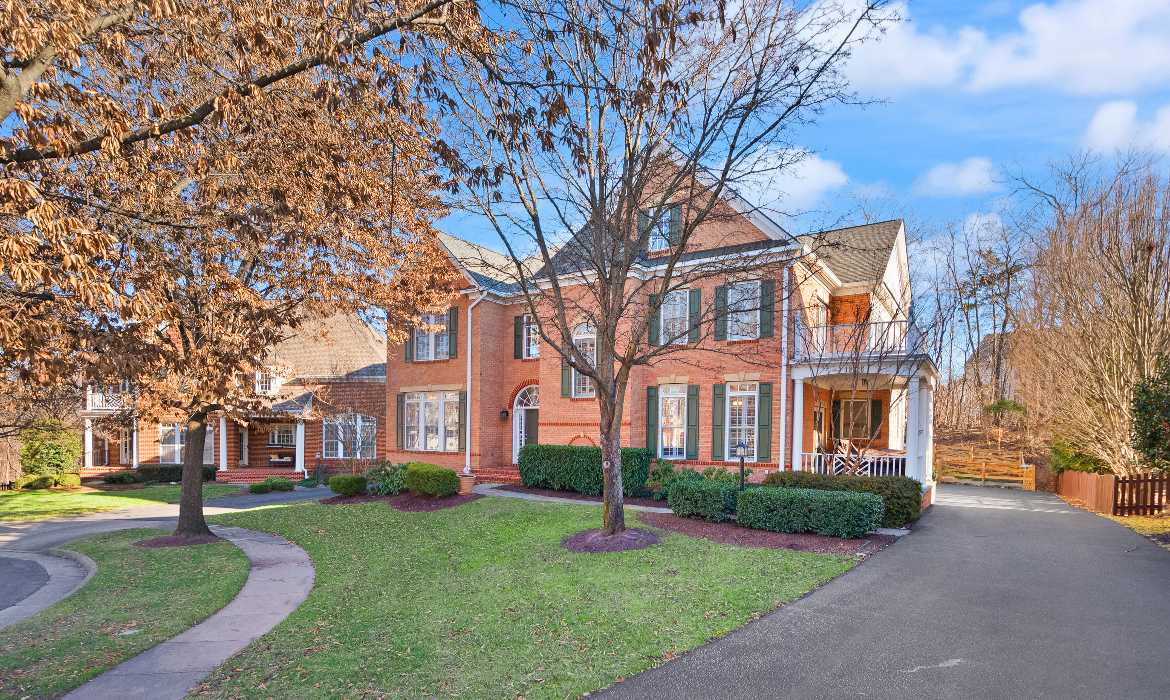 19126 Stream Crossing Court